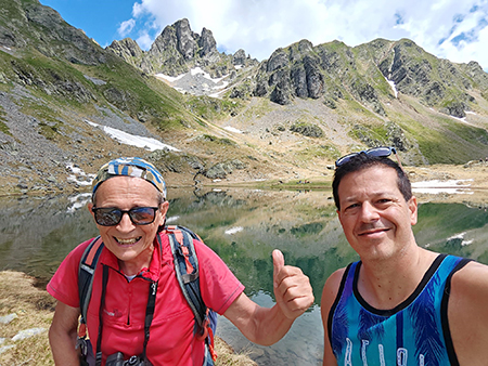 Splendide fioriture sui sentieri per i Laghi di Ponteranica in disgelo avanzato - 28giu24  - FOTOGALLERY